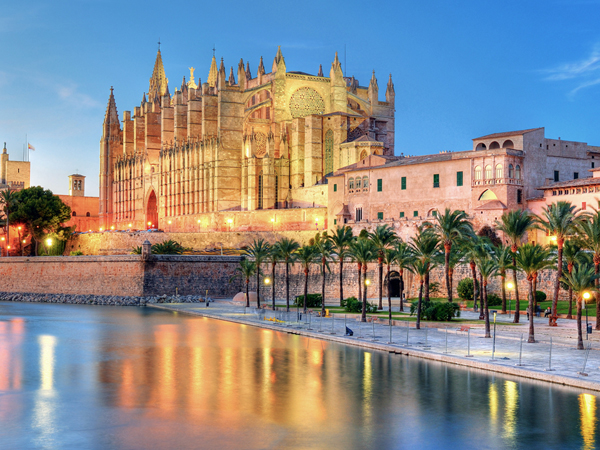 （巴塞罗那上下船）南法蔚蓝海岸＋五渔村＋马略卡岛 第 7 天