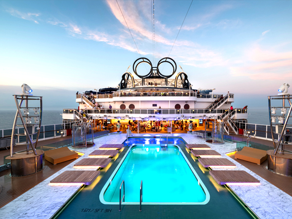 （巴塞罗那上下船）西西里＋伊比萨岛＋南法＋意大利 第 6 天